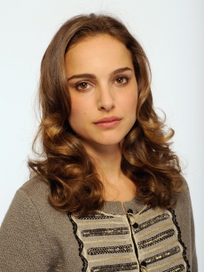 Natalie Portman attends the Tribeca Film Festival 2009 portrait studio at DIRECTV Tribeca Press Center on April 23, 2009 in New York City