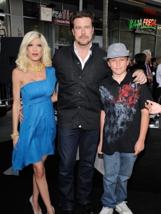 Tori Spelling, Dean McDermott and his son Jack make it a family affair at the Hollywood premiere of ‘Star Trek’