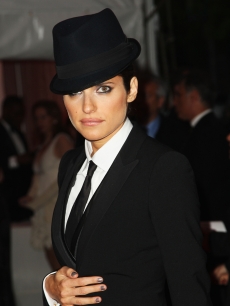 Lake Bell attends ‘The Model as Muse: Embodying Fashion’ Costume Institute Gala at The Metropolitan Museum of Art on May 4, 2009 in New York City