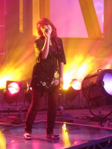 Allison Iraheta sings ‘Cry Baby’ at Access