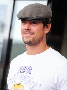Josh Duhamel arrives at Narita International Airport on June 3, 2009 in Narita, Chiba, Japan