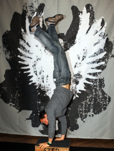 Bear Grylls poses at the Hard Rock Cafe’s celebration for the STEP Up campaign on November 6, 2007 in New York City