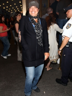 A casual Sara Ramirez attends ‘Grey’s Anatomy’ co-star Chandra Wilson’s debut in ‘Chicago’ on Broadway on June 8, 2009 in New York City