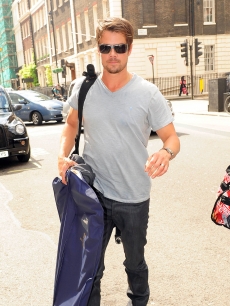 Josh Duhamel hits the streets on June 15, 2009 in London