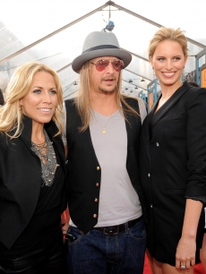 Sheryl Crow, Kid Rock and model Karolina Kurkova attends the 2009 CMT Music Awards at the Sommet Center on June 16, 2009 in Nashville, Tennessee