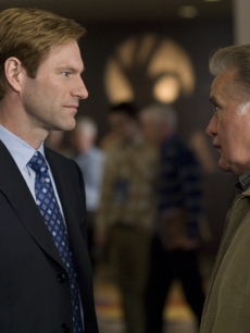 Aaron Eckhart and Martin Sheen get face-to-face in ‘Love Happens’