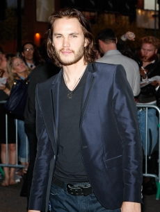 Taylor Kitsch arrives at the premiere of ‘X-Men Origins: Wolverine’ at the Harkins Theatres on April 27, 2009 in Tempe, Arizona