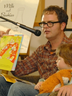 Rainn Wilson with son Walter reads at the Milk and Bookies ‘Time to Read’ benefit event held in Studio City, California on October 14, 2007