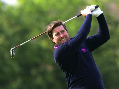 Luke Wilson tees off from the 1st hole during the Shooting Stars in Desert Nights Benefit 2009 Golf Day at The London Golf Club on June 11, 2009 