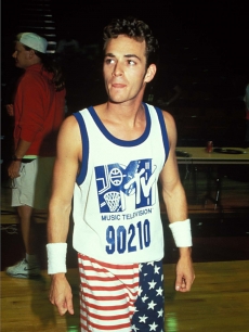 Luke Perry at MTV Rock ‘n Jock Basketball in 1991