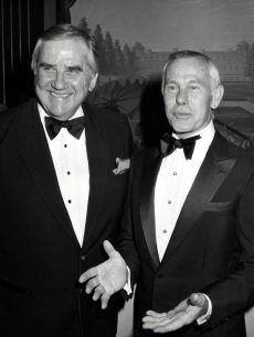‘The Tonight Show’ counterparts Ed McMahon and Johnny Carson share a smile at a February 1982 gala