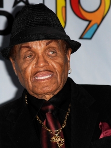 Joe Jackson poses in the press room during the 2009 BET Awards, Los Angeles, June 28, 2009