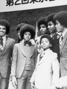 Michael Jackson and the Jackson 5 (Michael, Jermaine, Tito, Jackie, Marlon) with father Joe and Randy on May 7, 1973