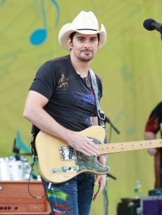 Brad Paisley performs on ABC’s ‘Good Morning America’ at Rumsey Playfield, Central Park on July 3, 2009 in New York City