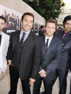 Jerry Ferrara, Jeremy Piven, Adrian Grenier, Kevin Connolly and Kevin Dillon strike a pose at the premiere of HBO’s ‘Entourage’ - Season 6 in Los Angeles on July 9, 2009