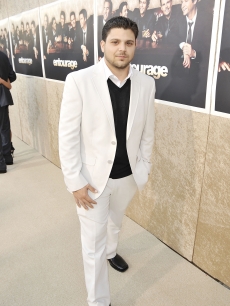 Jerry Ferrara rocks a white suit at the premiere of HBO’s ‘Entourage’ Season 6 in Los Angeles on July 9, 2009   