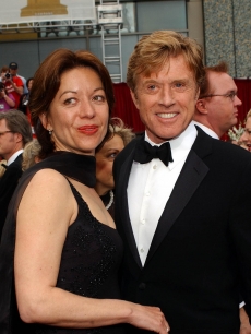 Robert Redford (and Sibylle Szaggars arrive for the 74th Annual Academy Awards at Kodak Theatre in Hollywood, CA, 24 March 2002