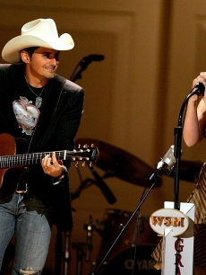 Brad Paisley and Alison Krauss perform during a taping of the ‘Grand Ole Opry’ at Carnegie Hall November 14, 2005 in New York City