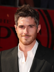 ‘Brothers and Sisters’ star Dave Annable looks handsome during the 2009 ESPY Awards in LA on July 15, 2009 