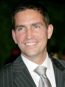 Jim Caviezel arrives at the 2007 Vanity Fair Oscar Party at Mortons on February 25, 2007 in West Hollywood, California