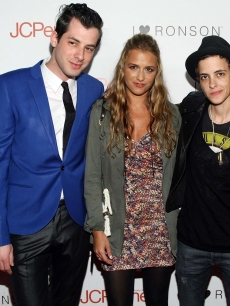 Mark Ronson, Charlotte Ronson and Samantha Ronson attend the ‘I Heart Ronson’ event Bar Marmont in Hollywood on April 3, 2009 